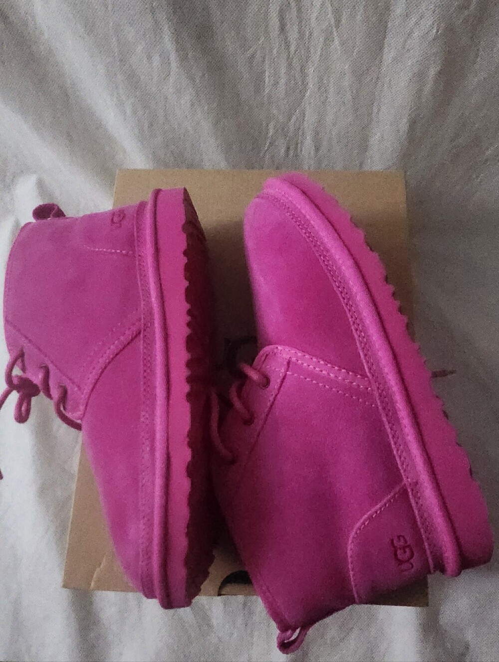 UGG Big Kid Neumel II Water Resistance Chukka Boot Sz 6